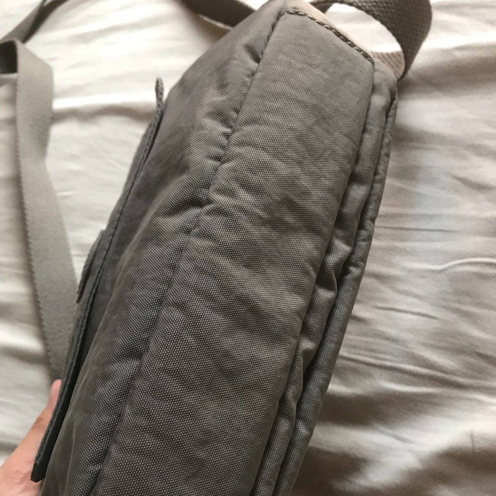 Kipling Body Bag - Picture 3 of 7